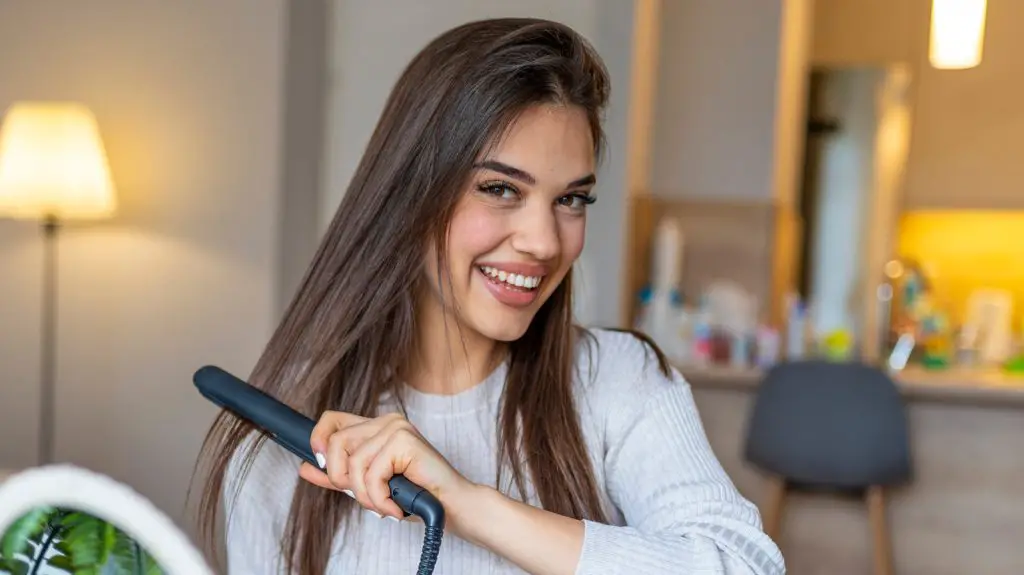 how to clean hair straightener