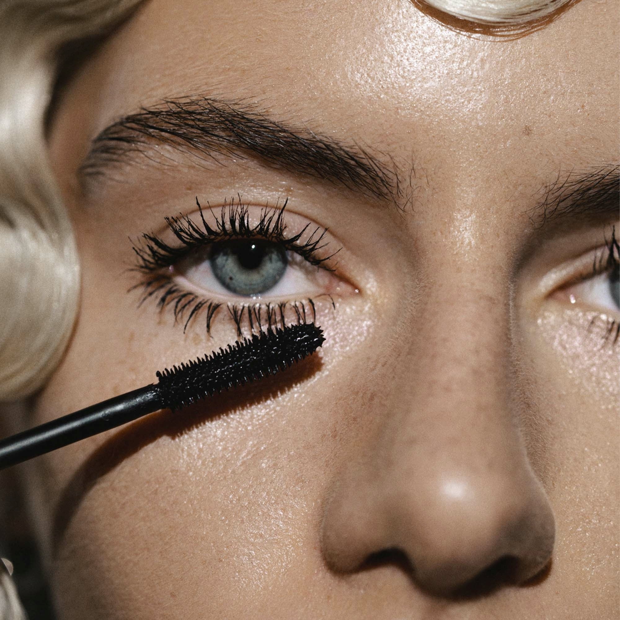 Is Mascara Bad for Your Eyelashes? So Here’s The Deal…