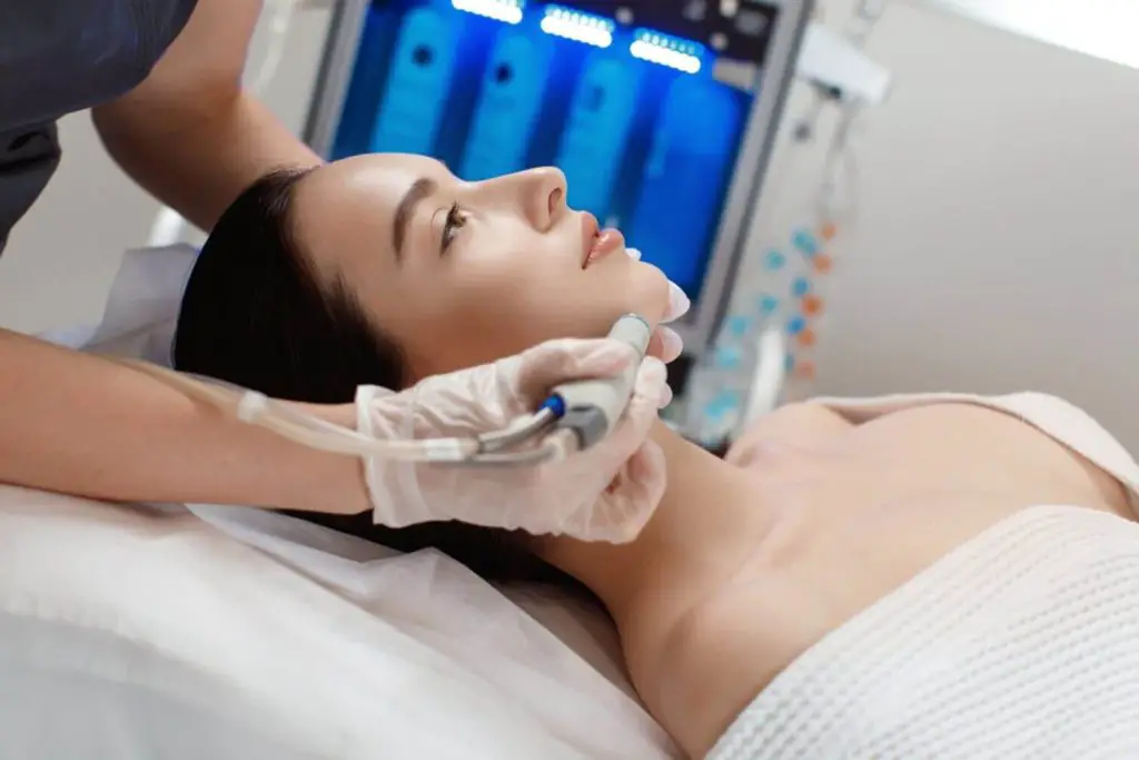 how to use hydrafacial machine